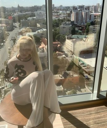 У меня бесконечный арсенал фантазий и я готова подарить тебе незабываемые моменты наслаждения. Мои услуги включают классический секс, оральный секс, эротический массаж и многое другое. 💋 Наши встречи будут полны страсти и нежности, я обещаю, что ты не пожалеешь о проведенном со мной времени. У меня есть отличные отзывы от моих довольных клиентов. 😍 Сексуальные фотографии ждут тебя в моем альбоме. Не упусти возможность окунуться в мир наслаждения со мной – приходи ко мне и ты узнаешь, что такое настоящий пикантный опыт! 🌟 Дарья